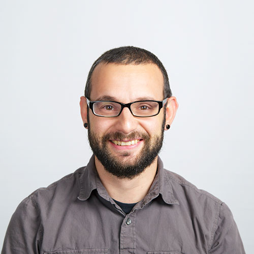 Iván Expósito,Responsable de Atención al Cliente, version 2.